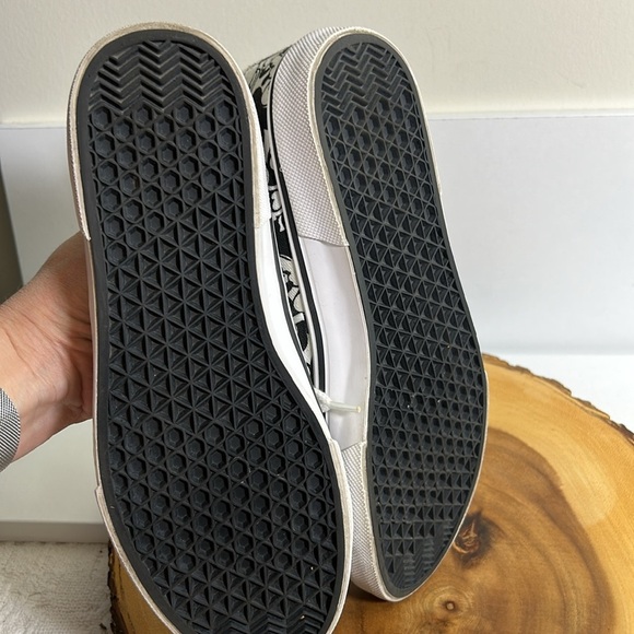 Disney Mickey Mouse Black & White Tennis Shoes Women’s Size 9 - Picture 7 of 7